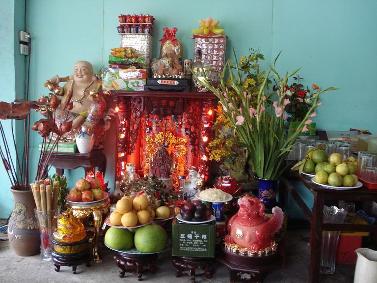 Cách Đặt Bàn Thờ Thần Tài Hợp Phong Thủy