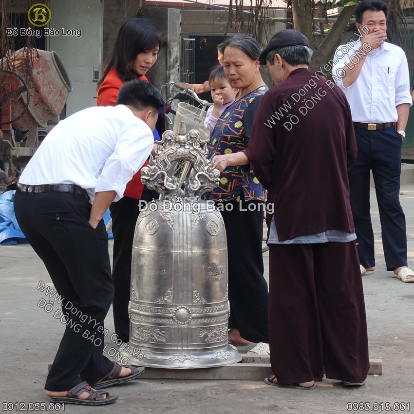 Đúc Chuông Đồng 1 Tạ Cho Đền