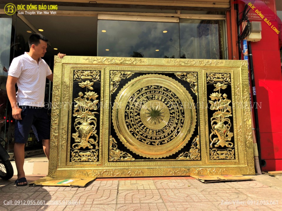 tranh mặt trống đồng hoa sen