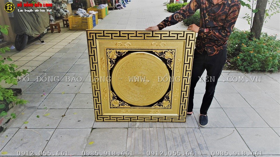 tranh mặt trống đồng mạ vàng