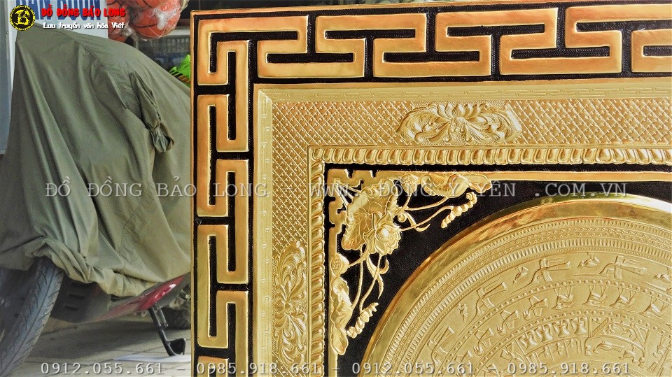 tranh mặt trống đồng mạ vàng 24k