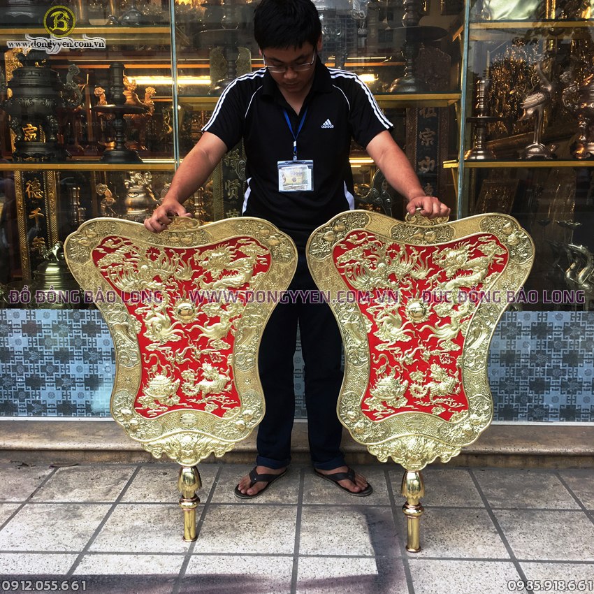 Quạt Ba Tiêu Chạm Tứ Linh Chầu Mặt Nguyệt Bằng Đồng
