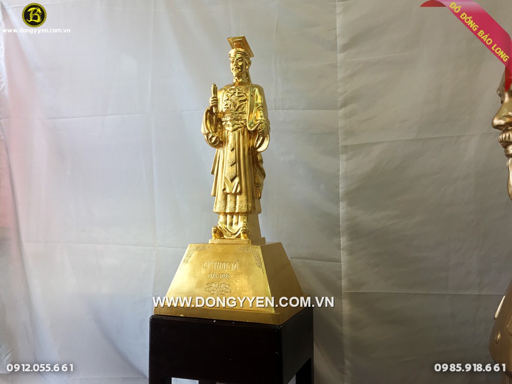 Tượng Lý Thái Tô cao 89cm dát vàng 9999 cho khách ở Uông Bí - Quảng Ninh