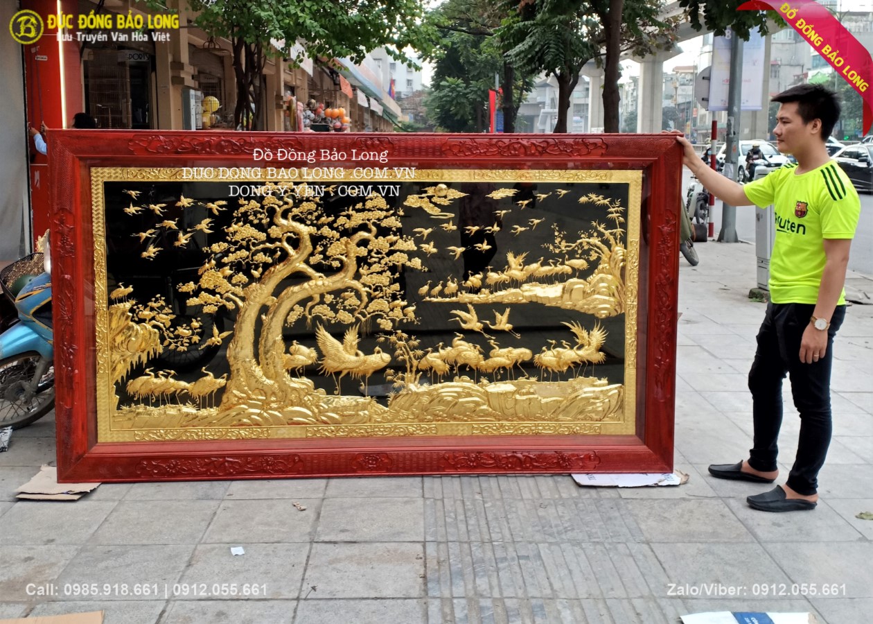 tranh bách hạc quần tùng bằng đồng mạ vàng