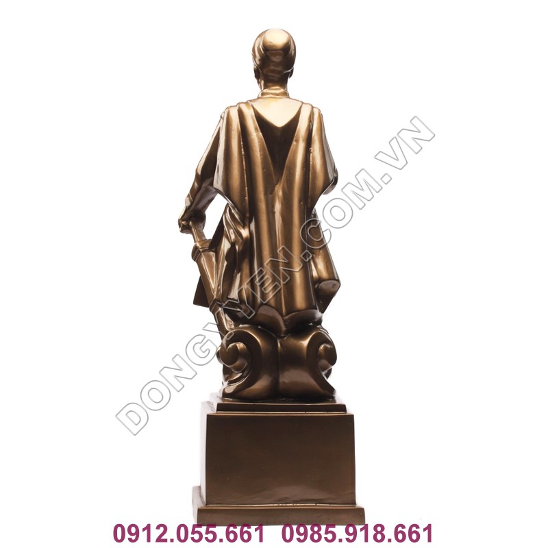 tượng trần hưng đạo