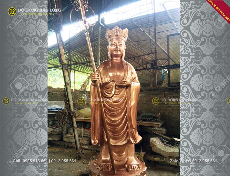 đúc tượng địa tạng vương đứng trên đài sen bằng đồng cho nhà chùa
