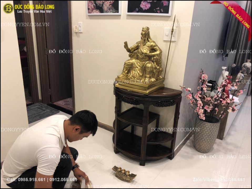 tượng đồng quan công