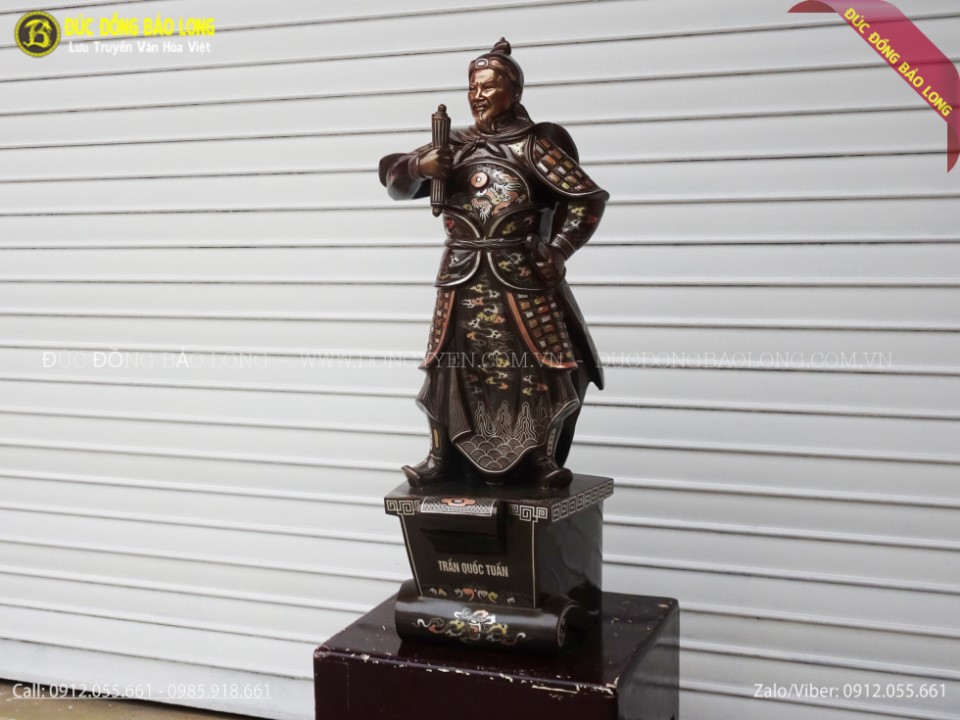 tượng trần hưng đạo