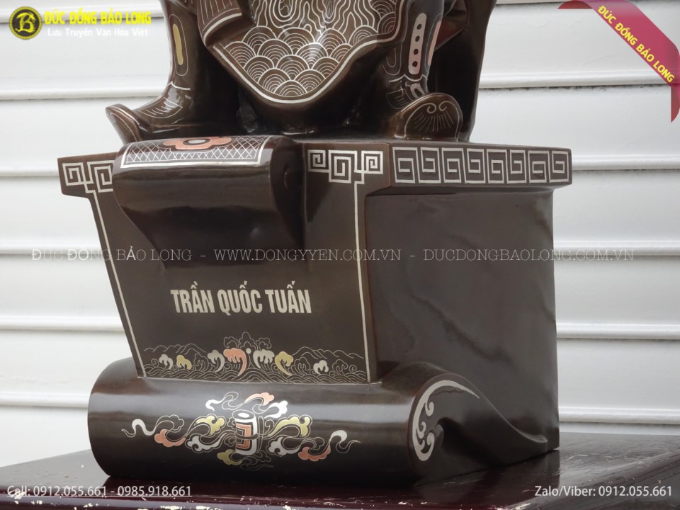 tượng trần hưng đạo