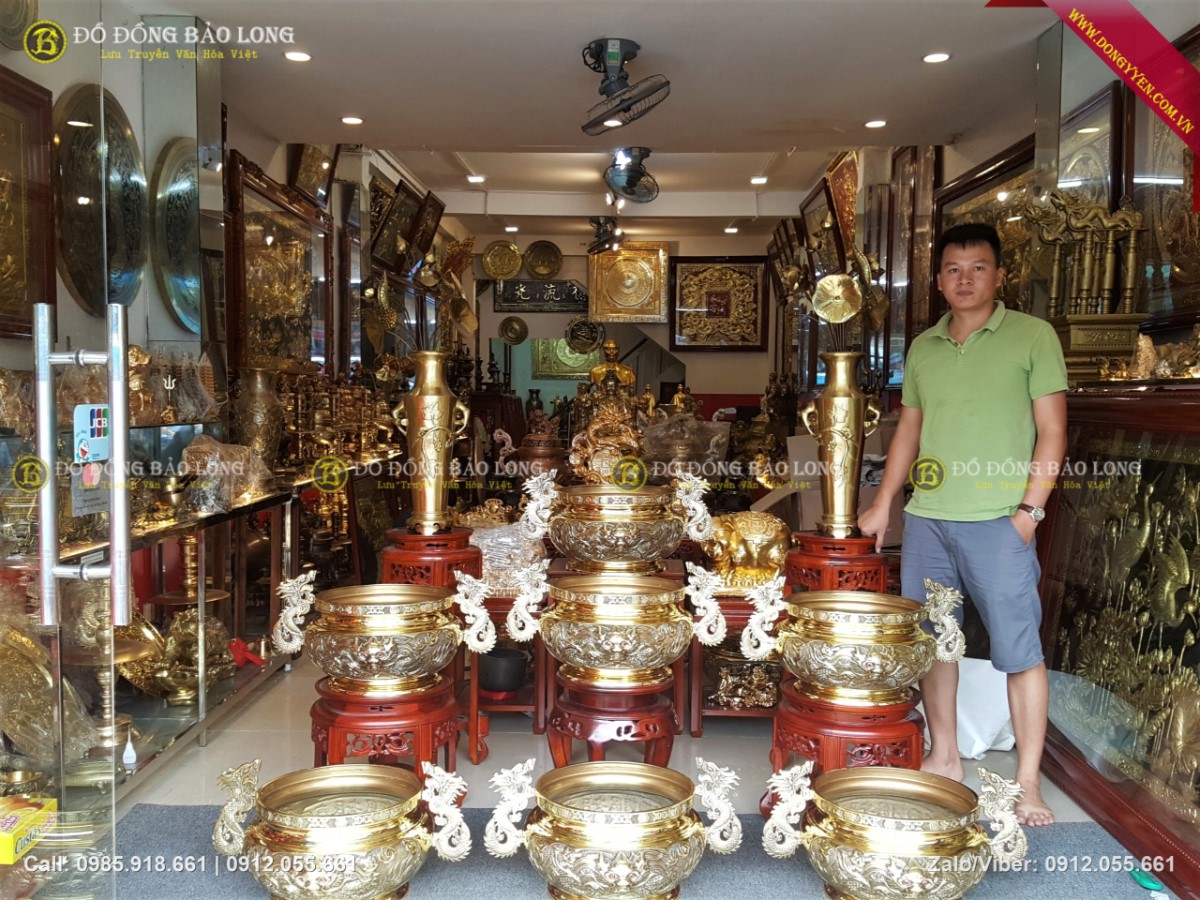 Cửa hàng bán tượng Hưng Đạo Vương Trần Quốc Tuần tại TPHCM