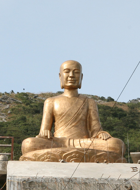 Tượng đồng Phật Hoàng Trần Nhân Tông lớn nhất Việt Nam