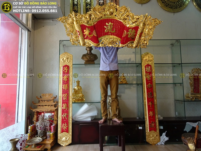 Cửa hàng bán hoành phi, cuốn thư câu đối bằng đồng tại Bắc Giang