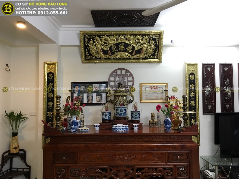 Cửa hàng bán hoành phi, cuốn thư câu đối bằng đồng tại Cao Bằng