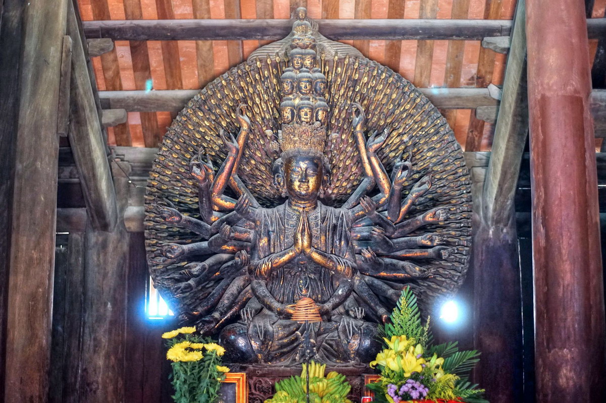 Tượng Phật Bà Nghìn Mắt Nghìn Tay có bao nhiêu tay?