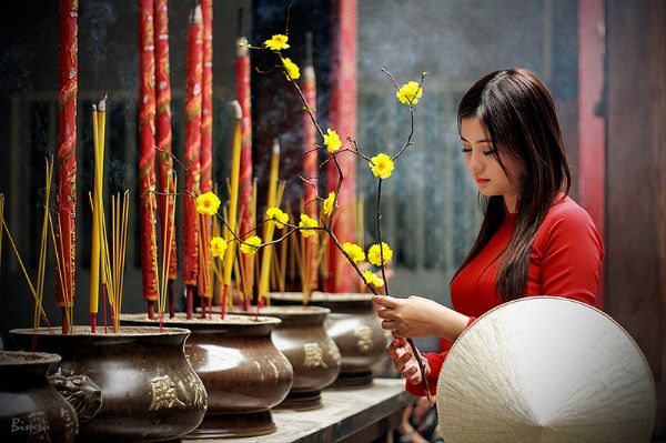 lễ chùa phong tục truyền thống các dịp lễ tết