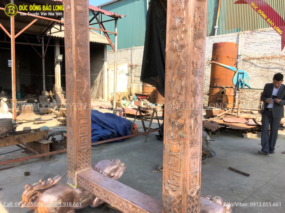 giá chuông bằng đồng