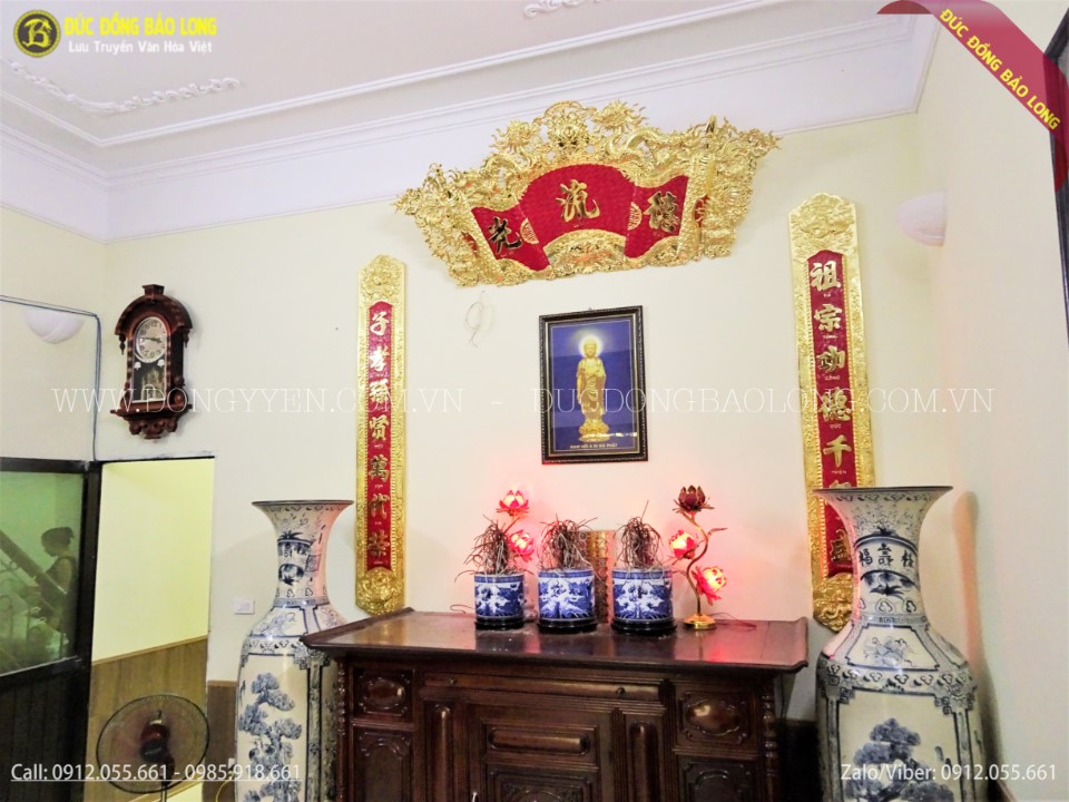 cuốn thư câu đối bằng đồng