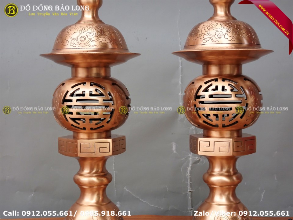 đôi đèn bằng đồng đỏ