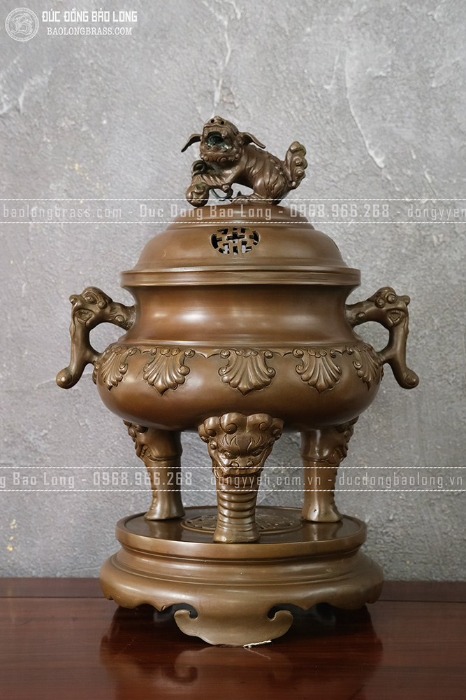Đỉnh Thập Sòi bằng đồng vàng màu nâu trầm cổ cao 46cm