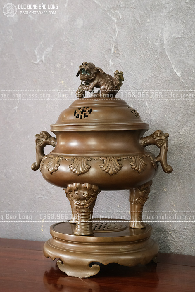 Đỉnh Thập Sòi bằng đồng vàng màu nâu trầm cổ cao 46cm