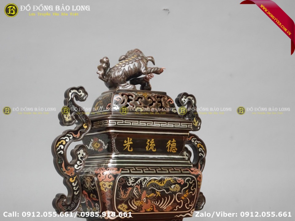 đỉnh vuông khảm ngũ sắc