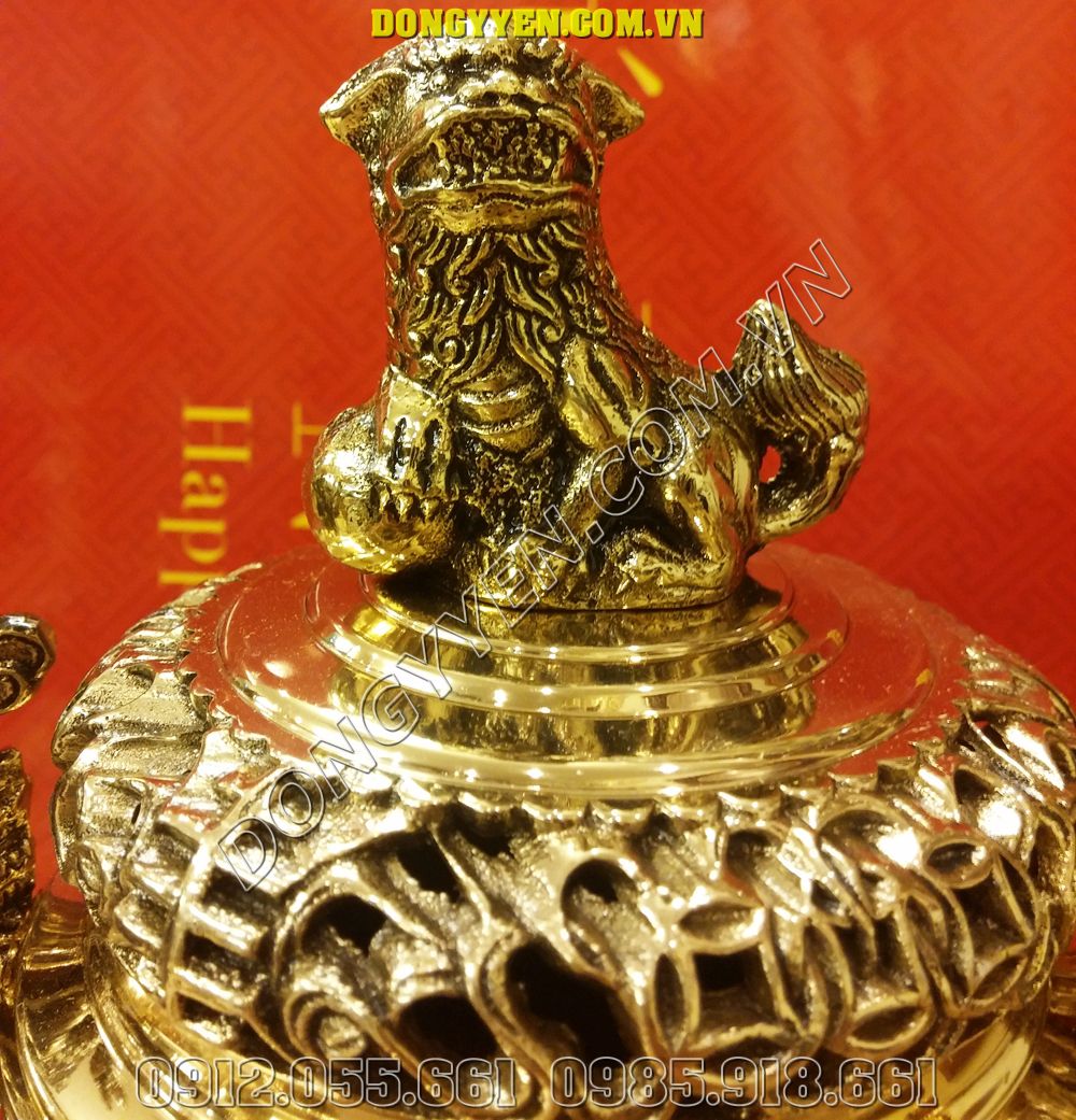 Nghê trên nắp đỉnh đồng vĩnh tiến