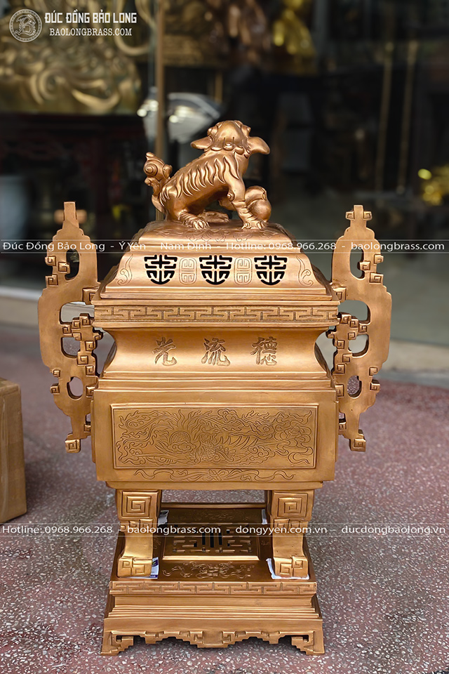 Đỉnh Vuông Tai Chiên Chạm Rồng Phượng Bằng Đồng Đỏ Màu Trầm Cổ Cao 60Cm