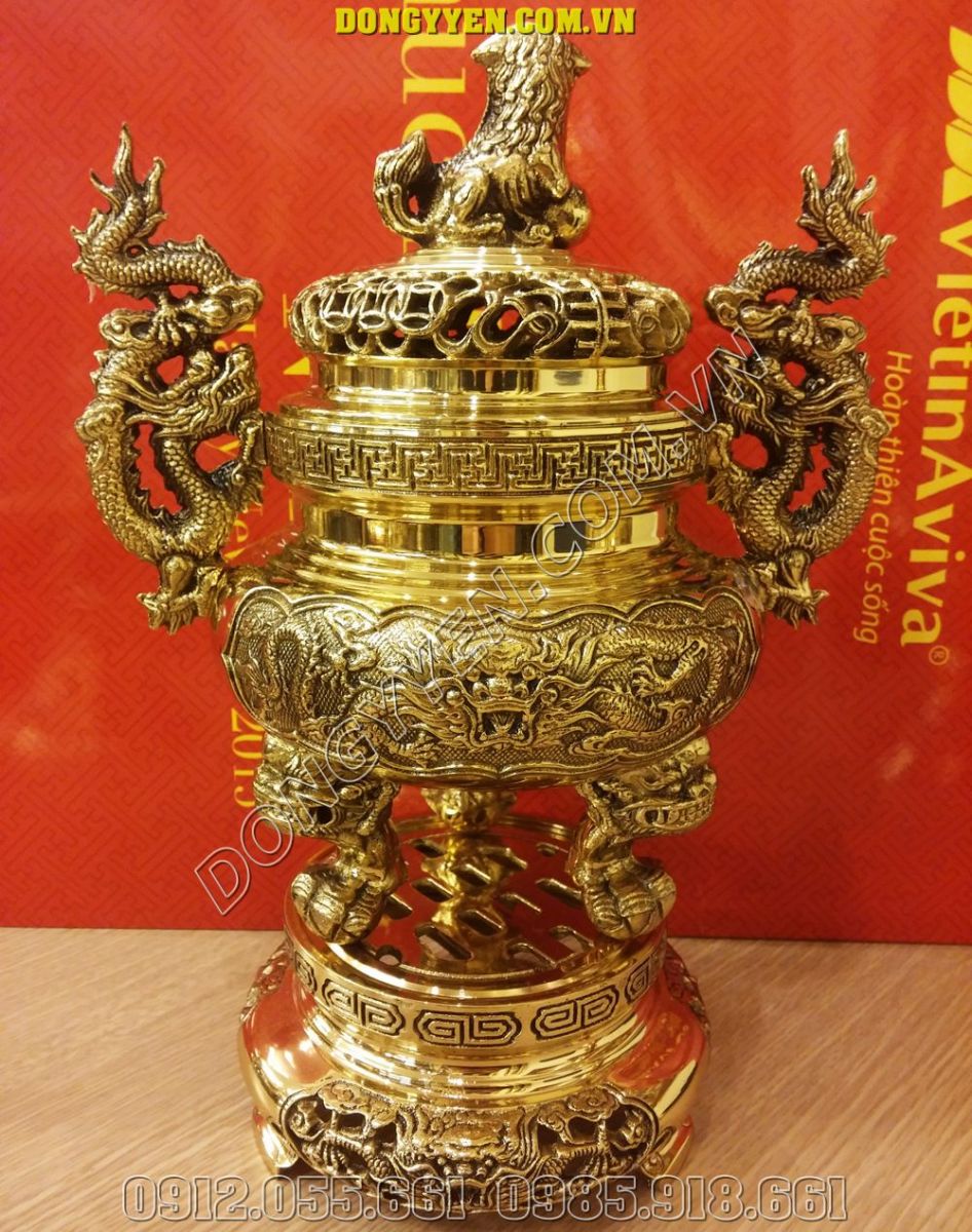 Đỉnh thờ bằng đồng Vĩnh Tiến