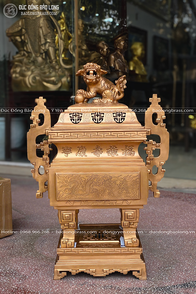 Đỉnh Vuông Tai Chiên Chạm Rồng Phượng Bằng Đồng Đỏ Màu Trầm Cổ Cao 60Cm
