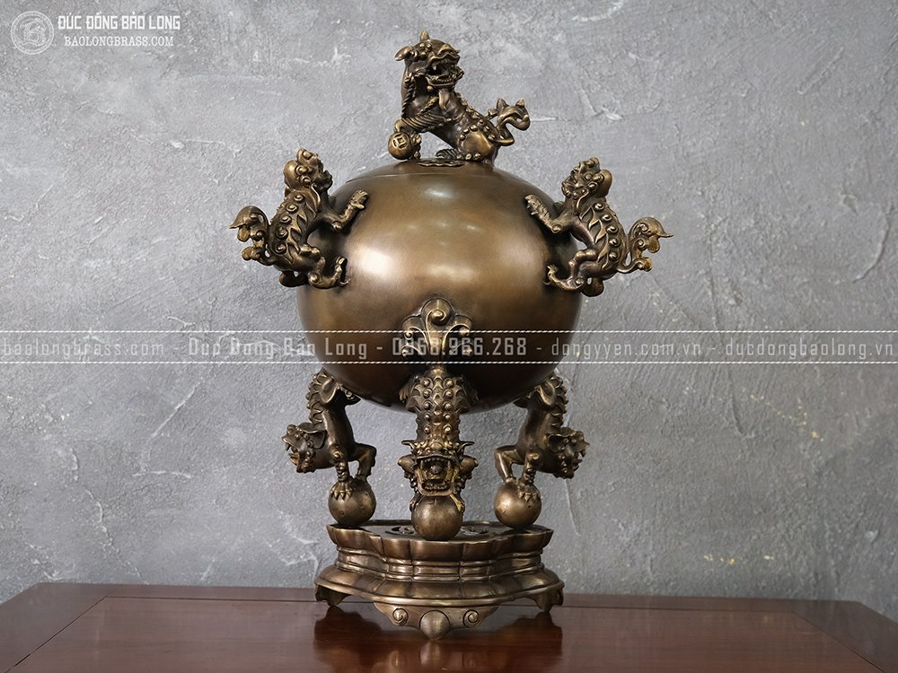 Đỉnh Thất Lân Vờn Cầu bằng đồng cao 40cm màu trầm cổ