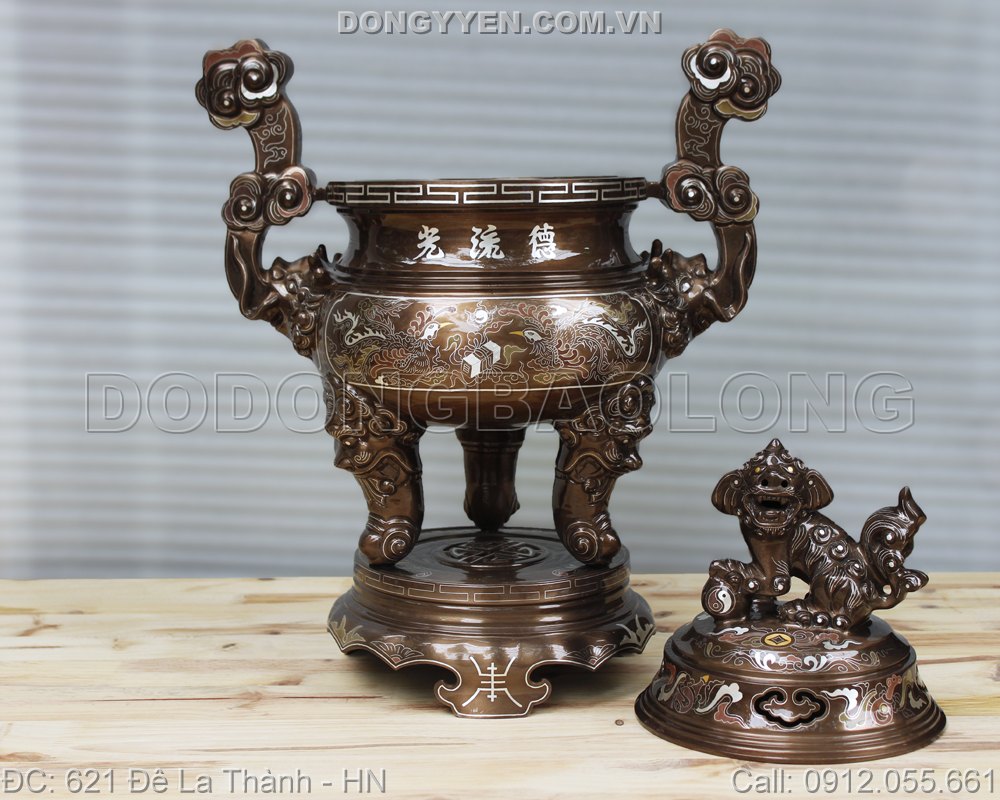 mặt sau đỉnh