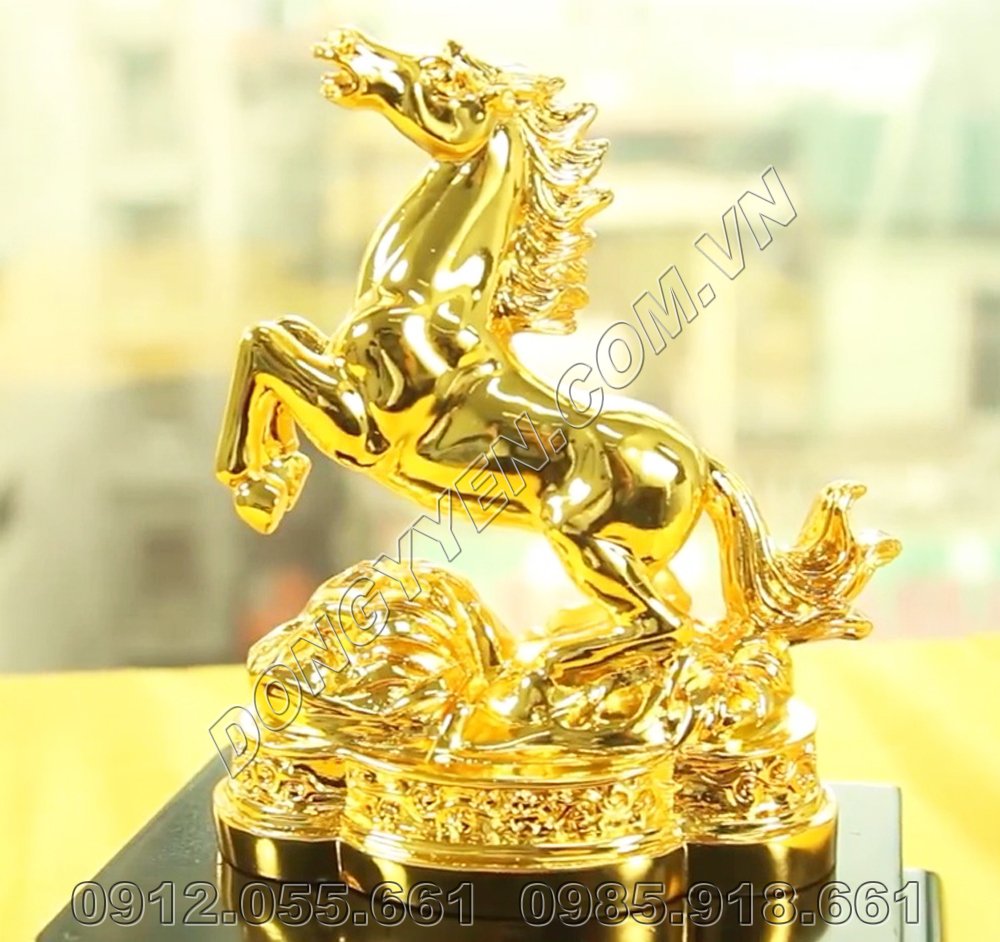 tượng ngựa bằng đồng mạ vàng