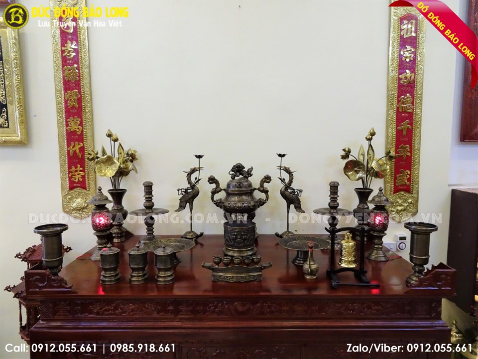đồ thờ đỉnh hoa sòi hun đen