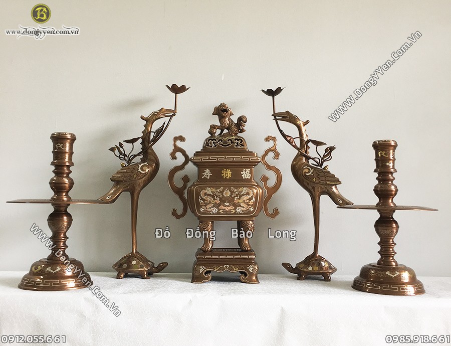 bộ đồ thờ đỉnh vuông cổ 55cm khảm tam khí