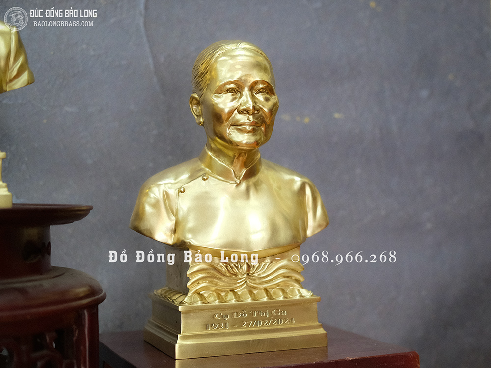 Tượng chân dung cụ ông, cụ bà bằng đồng vàng cao 30cm