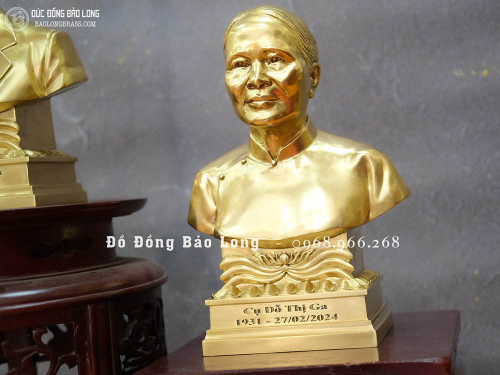 Tượng chân dung cụ ông, cụ bà bằng đồng vàng cao 30cm