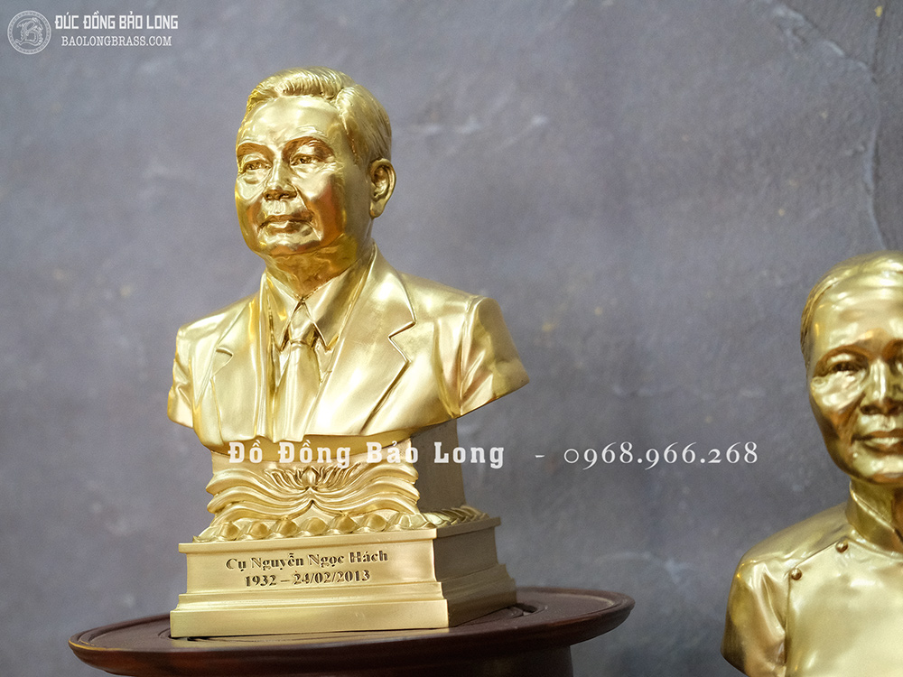 Tượng chân dung cụ ông, cụ bà bằng đồng vàng cao 30cm