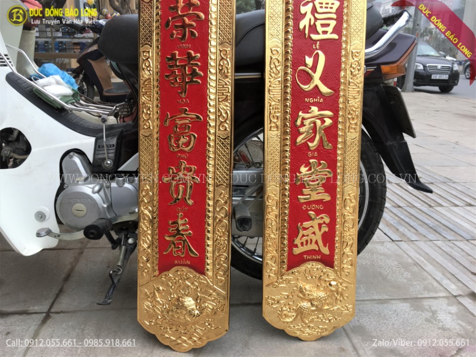 câu đối bằng đồng