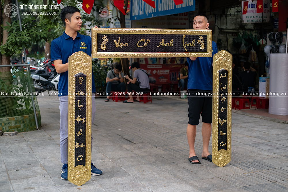 Bộ Đại Tự Câu Đối Bằng Đồng Vạn Cổ Anh Linh Kích Thước 1m35
