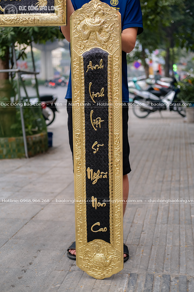 Bộ Đại Tự Câu Đối Bằng Đồng Vạn Cổ Anh Linh Kích Thước 1m35