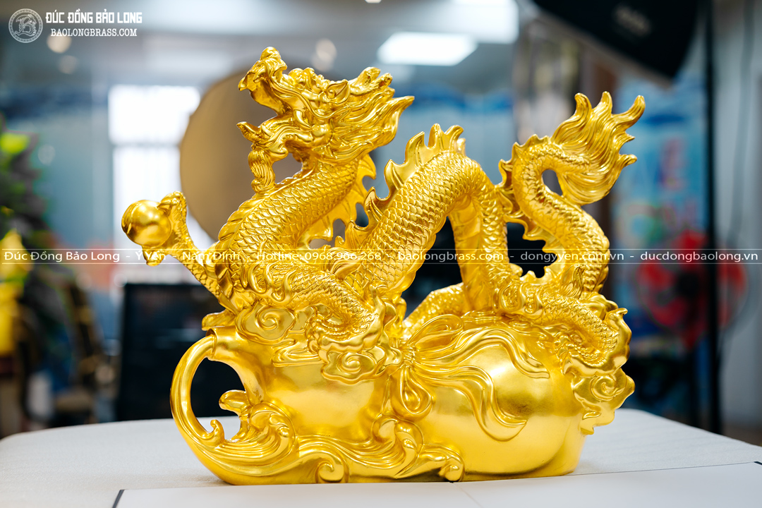tượng rồng cầm ngọc cưỡi hồ lô bằng đồng dát vàng cao 42cm