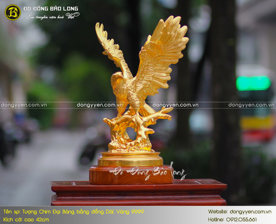 tượng chim đại bàng bằng đồng dát vàng 9999 cao 42cm