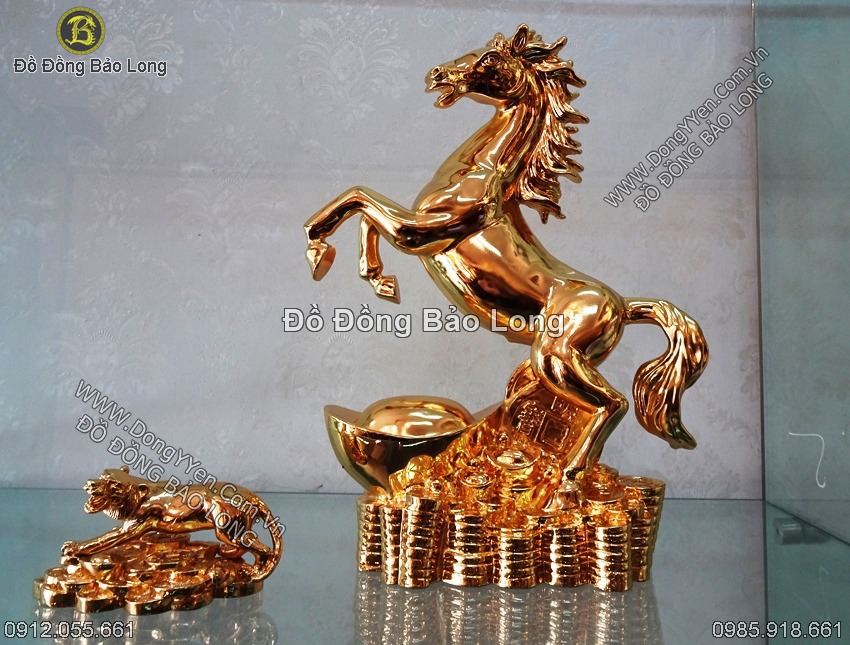 tượng ngựa  mạ vàng 24k cao 35cm