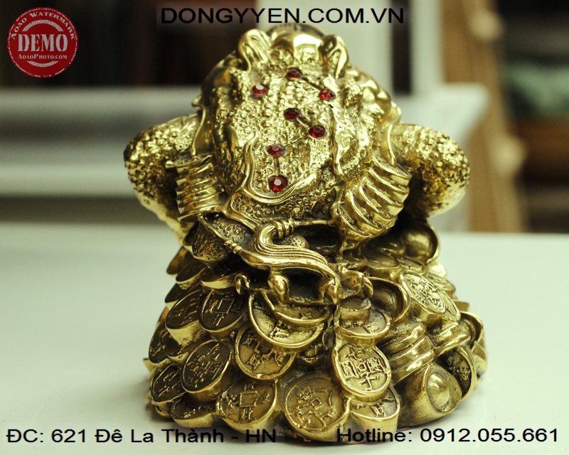 Dùng cóc để chiêu tài lộc