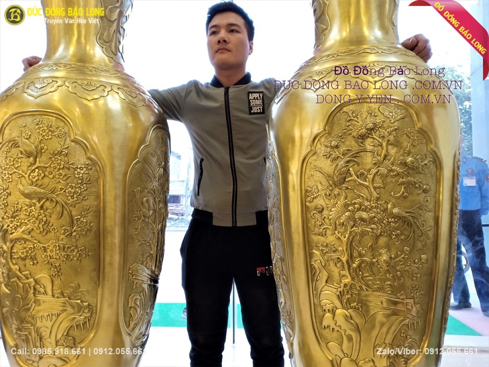 đôi lọ hoa bằng đồng