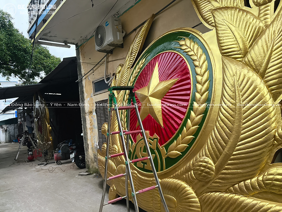 Logo Ngành Công An Bằng Đồng Vàng Kích thước 4m2 x 3m42