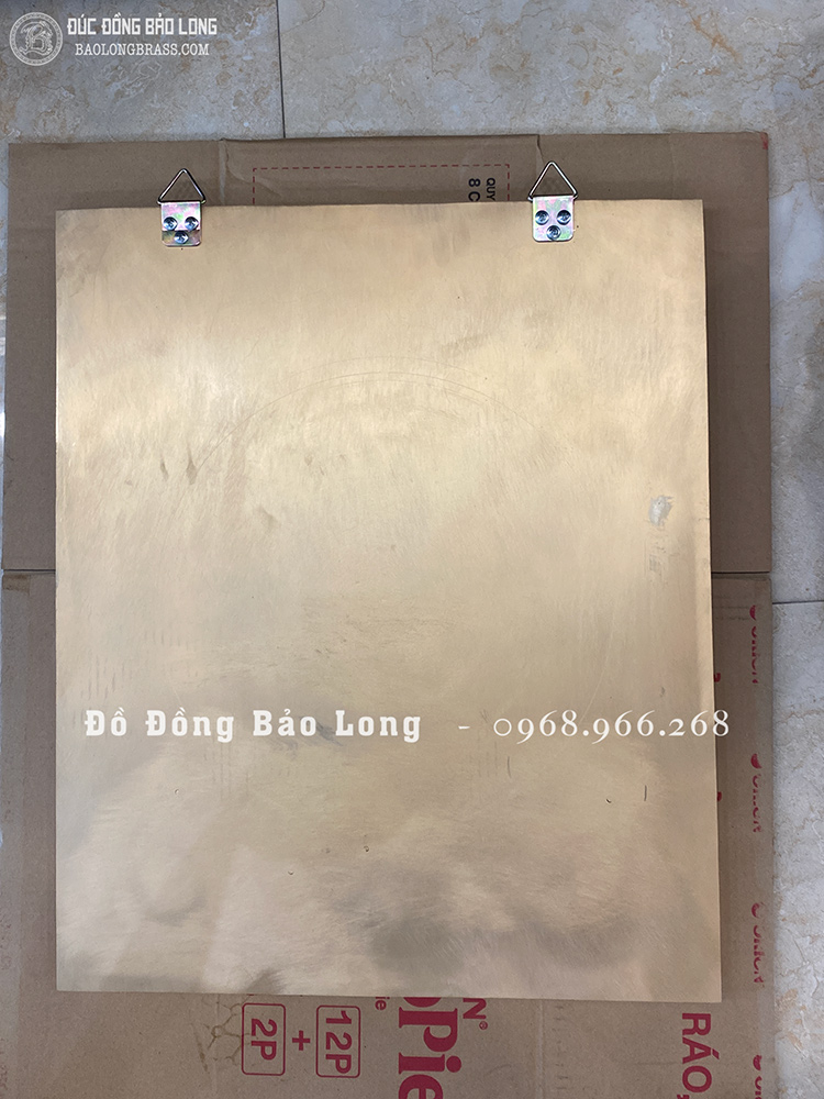 Đúc Logo Trường ĐH Công Nghệ Kỹ Thuật HCM Bằng Đồng Đỏ Khổ 50cm x 61cm