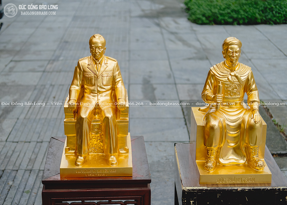 Tượng Đại Tướng Võ Nguyên Giáp Bằng Đồng Đỏ Ngồi Ghế Dát Vàng 9999 Cao 48Cm