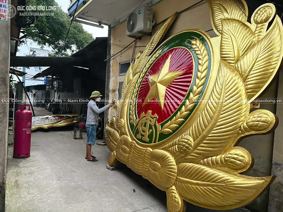 Logo Ngành Công An Bằng Đồng Vàng Kích thước 4m2 x 3m42