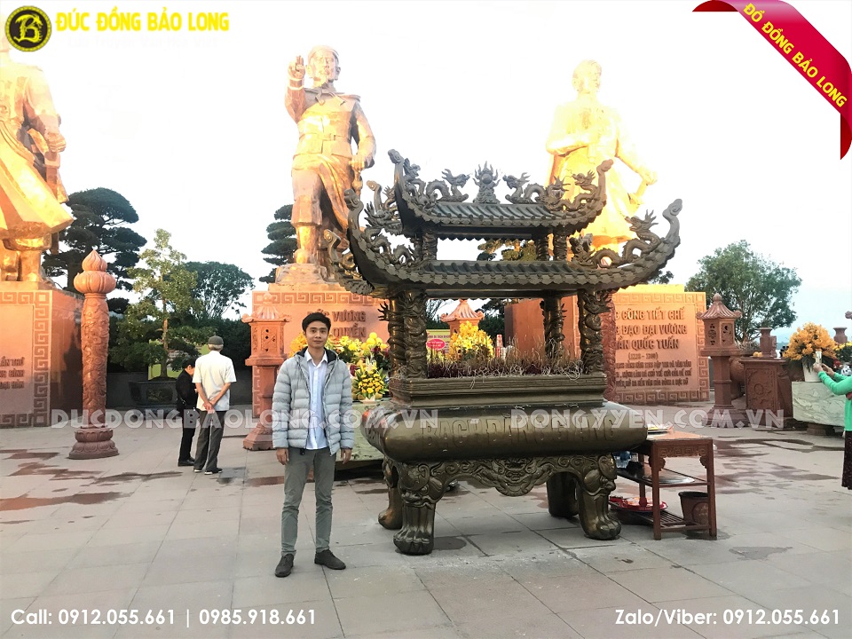lư đồng hình mái chùa